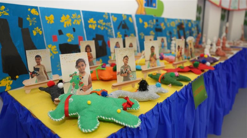 Kayıtların s&uuml;rd&uuml;ğ&uuml; hanife cebeci kreş ve &ccedil;ocuk akademisi&rsquo;nde sergi heyecanı