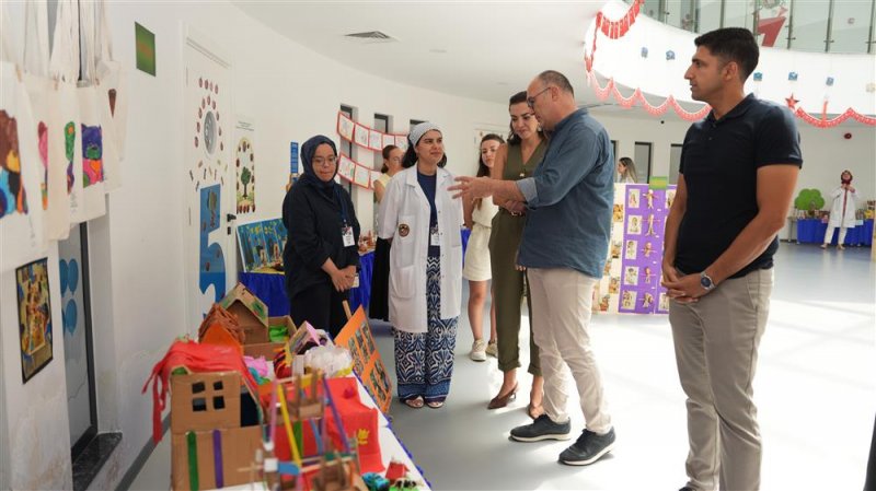 Kayıtların s&uuml;rd&uuml;ğ&uuml; hanife cebeci kreş ve &ccedil;ocuk akademisi&rsquo;nde sergi heyecanı