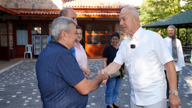 T&uuml;rktaş mahallesi&rsquo;nde meydan d&uuml;zenleme &ccedil;alışmaları tamamlandı