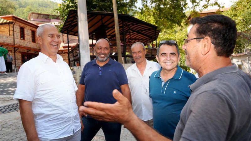 T&uuml;rktaş mahallesi&rsquo;nde meydan d&uuml;zenleme &ccedil;alışmaları tamamlandı