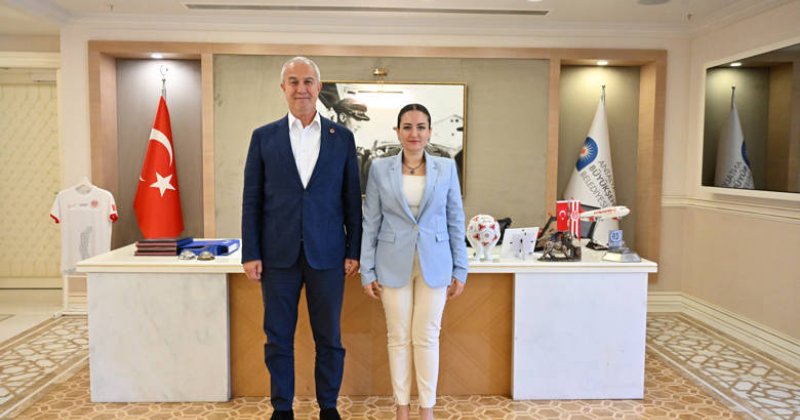 Başkan Vekili Büşra Özdemir Osman Tarık Özçelik Ile Bir Araya Geldi