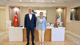 Başkan Vekili Büşra Özdemir Osman Tarık Özçelik Ile Bir Araya Geldi