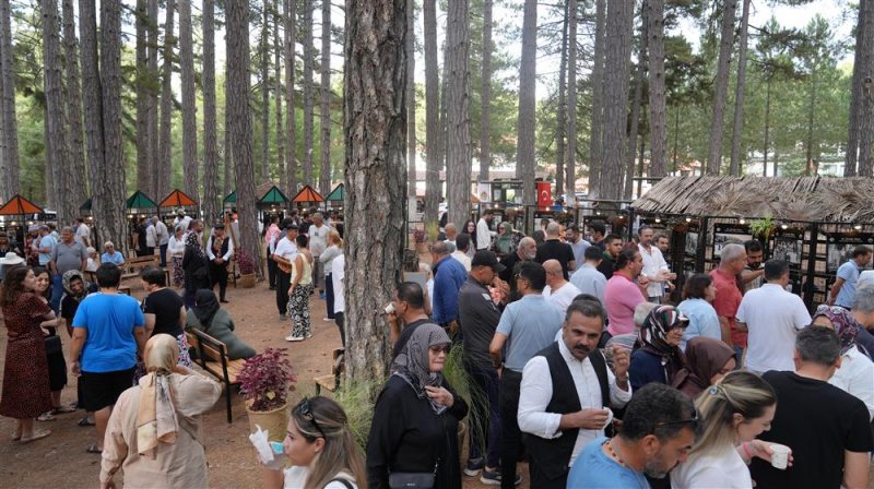 Gedevet'te tarih ve günümüz bir arada yaşandı