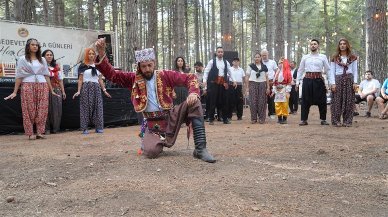 Gedevet'te tarih ve günümüz bir arada yaşandı