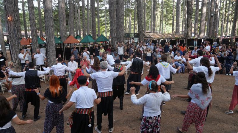 Gedevet'te tarih ve günümüz bir arada yaşandı