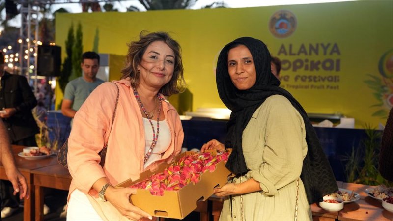 4. alanya tropikal meyve festivali yoğun katılımla sona erdi
