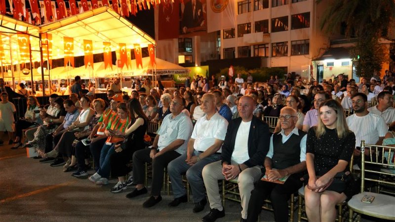 7. alanya kitap fuarı &quot;okumak yeşertir&quot; temasıyla başladı