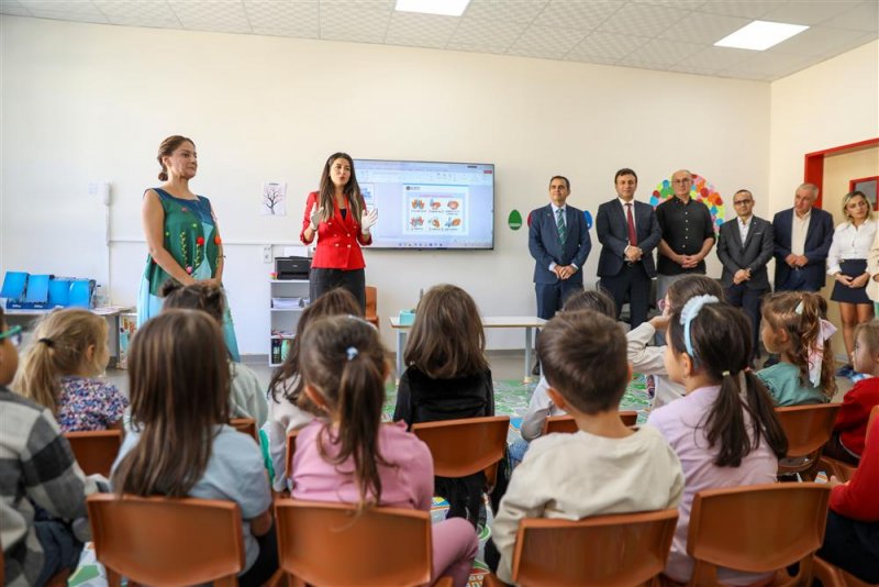 Alanya belediyesi’nden miniklere temizlik eğitimi