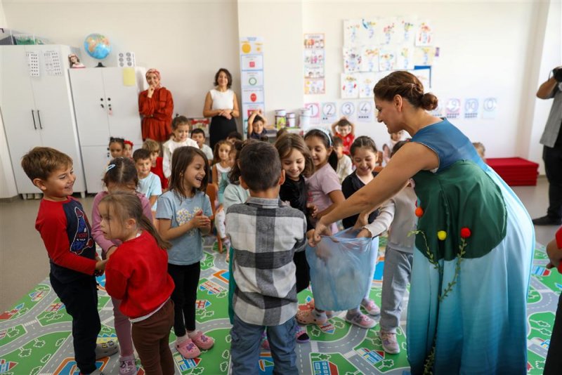 Alanya belediyesi’nden miniklere temizlik eğitimi