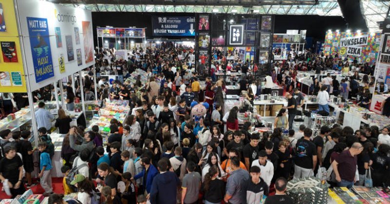Antalya Kitap Fuarı’Nı 1 Milyon 103 Bin Kişi Ziyaret Etti