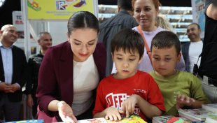 Antalyalılardan 15. Antalya Kitap Fuarı’Na Yoğun Ilgi