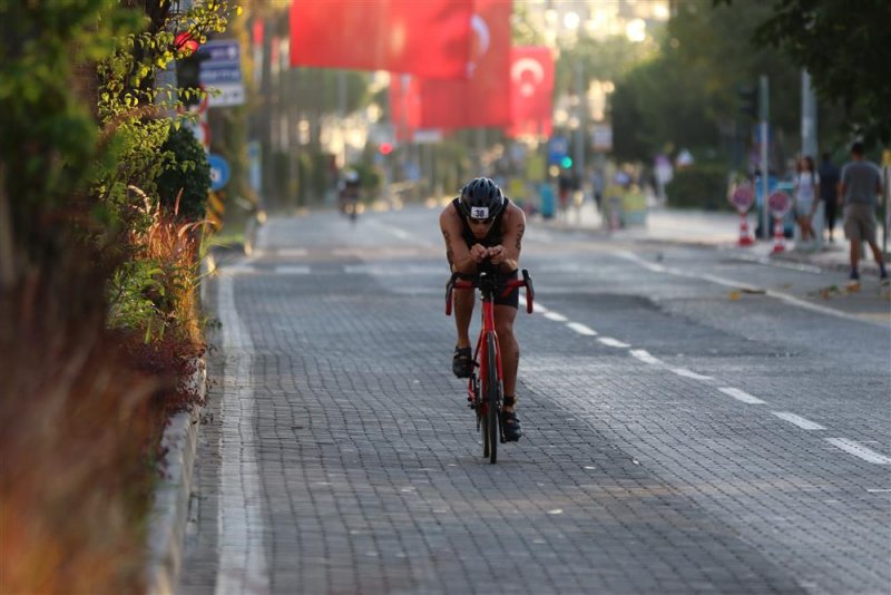 34. uluslararası alanya triatlonu tamamlandı