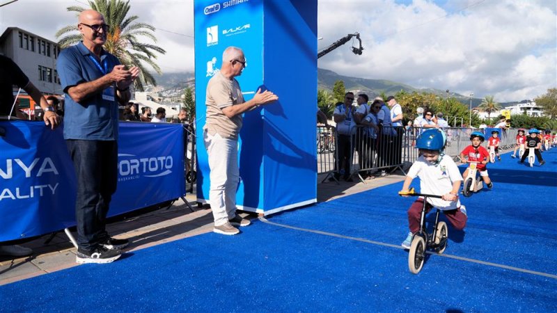 34. uluslararası alanya triatlonu tamamlandı