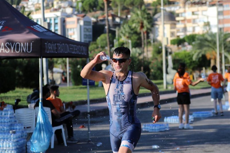 34. uluslararası alanya triatlonu tamamlandı