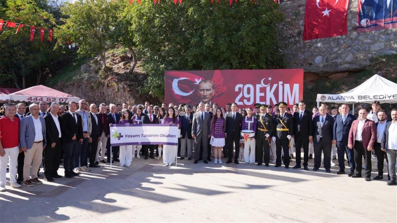 Alanya’da cumhuriyet bayramı coşkusu yaşandı