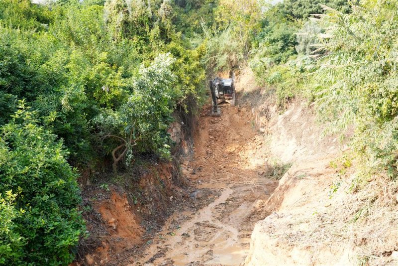 Çıplaklı mahallesi’ndeki sorunlar tek tek çözülüyor