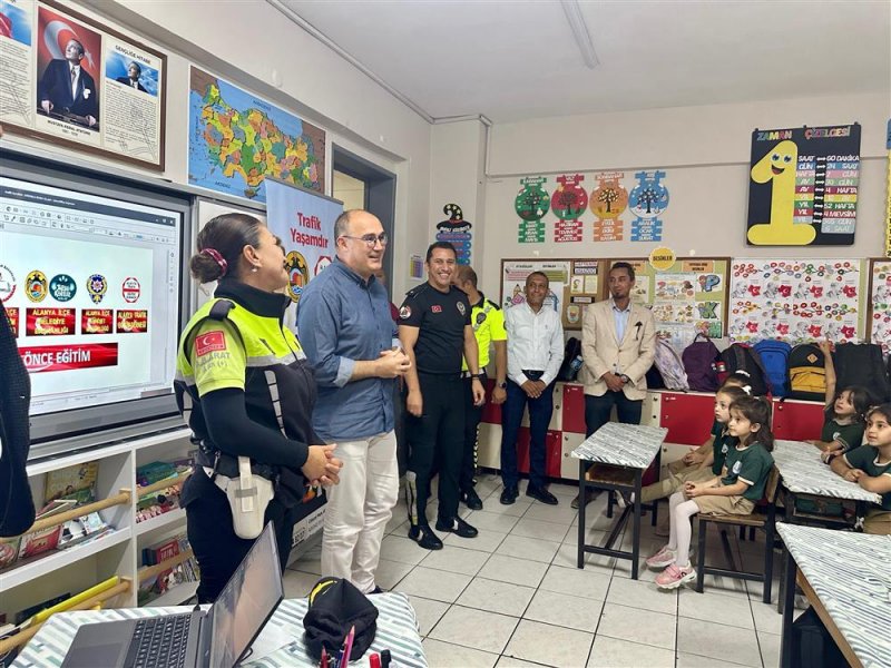 Öğrencilere uygulamalı trafik eğitimi