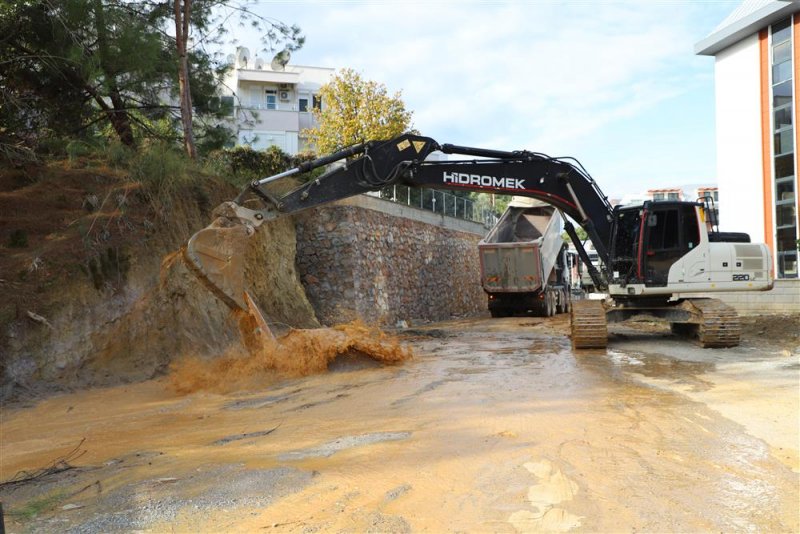 Alanya belediyesi&rsquo;nden batı mahallelerinde yoğun &ccedil;alışma