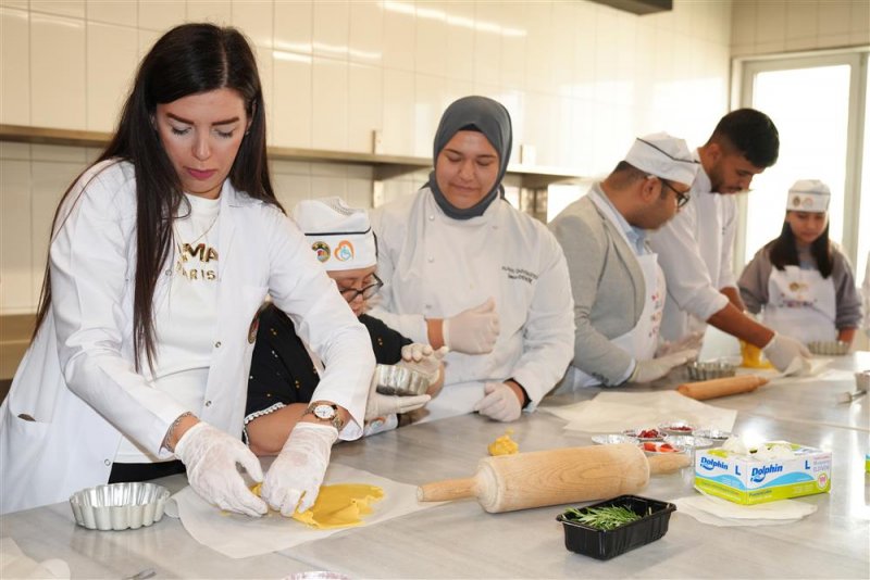 Alanya&rsquo;nın &ouml;zel aş&ccedil;ıları mutfakta buluştu