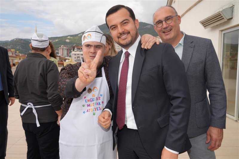 Alanya&rsquo;nın &ouml;zel aş&ccedil;ıları mutfakta buluştu