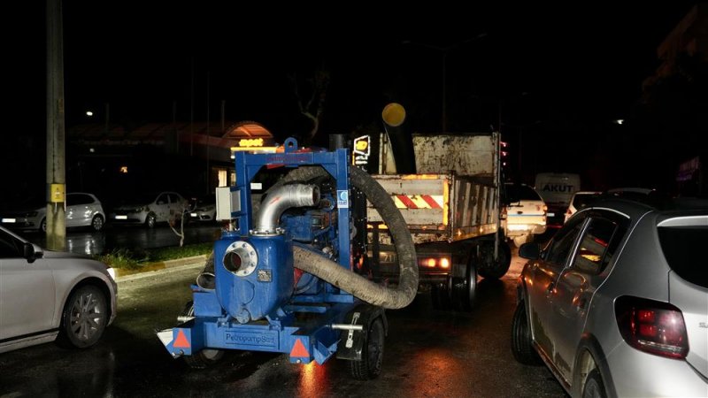 Başkan &ouml;z&ccedil;elik sahada incelemelerde bulundu