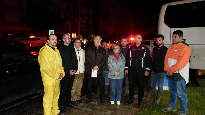 Başkan &ouml;z&ccedil;elik sahada incelemelerde bulundu