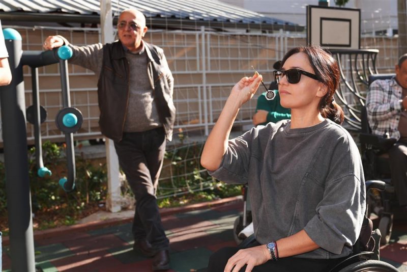 Engelli bireylere &ouml;zel &ouml;d&uuml;ll&uuml; dart turnuvası