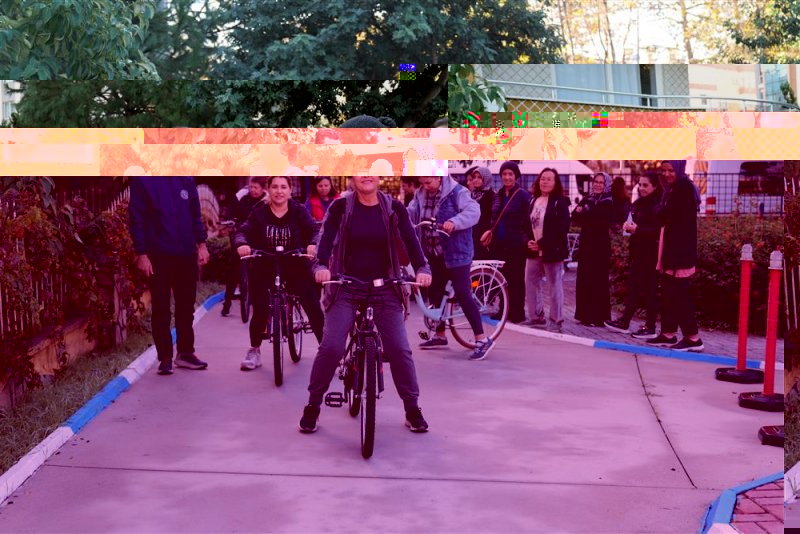 "hayallerine pedal &ccedil;evir" projesi başladı: kadınlara &uuml;cretsiz bisiklet eğitimi