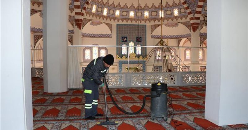 Alanya belediyesi’nden camilerde temizlik çalışması