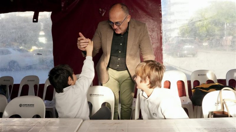 Alanya belediyesi&rsquo;nin &uuml;cretsiz s&uuml;nnet hizmeti devam ediyor