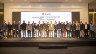 Alanya'da 2026 yılı dolu dolu geçecek - başkan özçelik: türkiye’de bir ilk