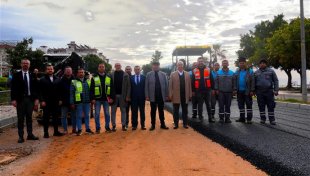 Atatürk caddesi’nde sıcak asfalt çalışmaları başladı