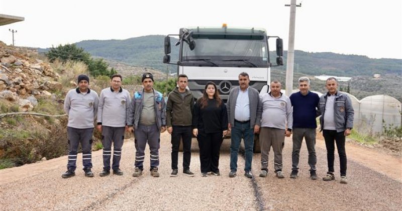 Hocalar mahallesi’nde 25 yıldır yapılmayan yol asfaltla buluştu