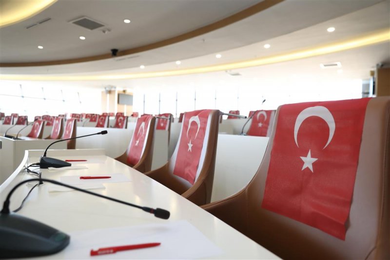 Alanya belediye meclisinde eski belediye binası projesi tanıtıldı