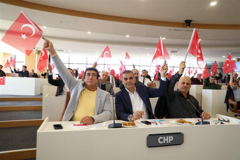 Alanya belediye meclisinde eski belediye binası projesi tanıtıldı