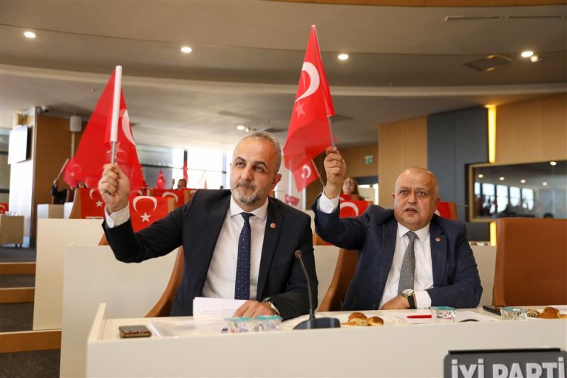 Alanya belediye meclisinde eski belediye binası projesi tanıtıldı