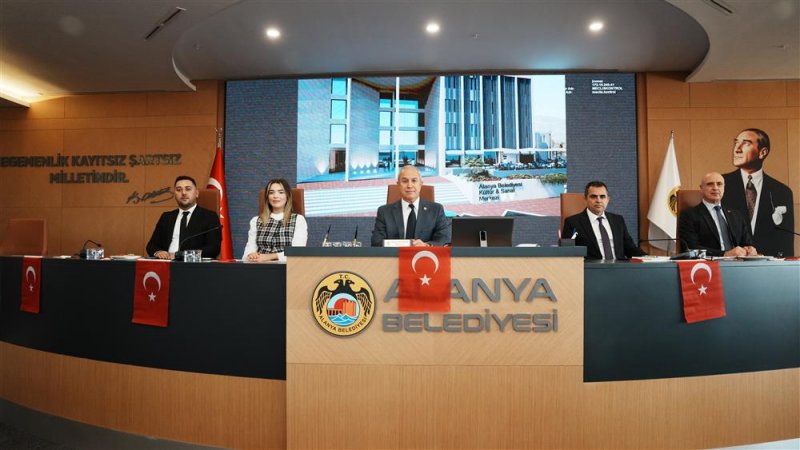 Alanya belediye meclisinde eski belediye binası projesi tanıtıldı
