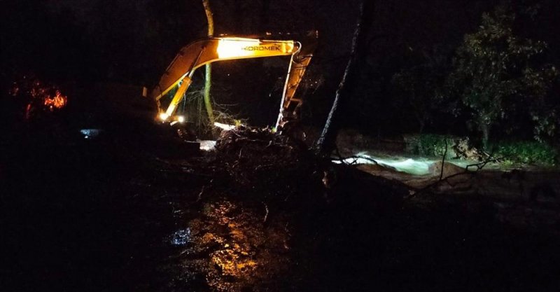 Alanya belediyesi'nden gece mesaisi