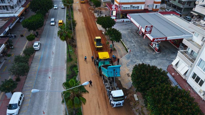 Atat&uuml;rk caddesi&rsquo;nde ikinci etap &ccedil;alışmaları sona erdi