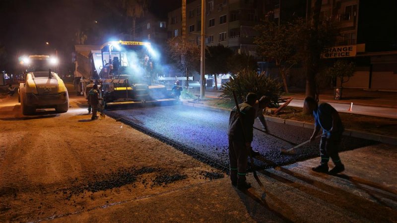 Atat&uuml;rk caddesi&rsquo;nde ikinci etap &ccedil;alışmaları sona erdi