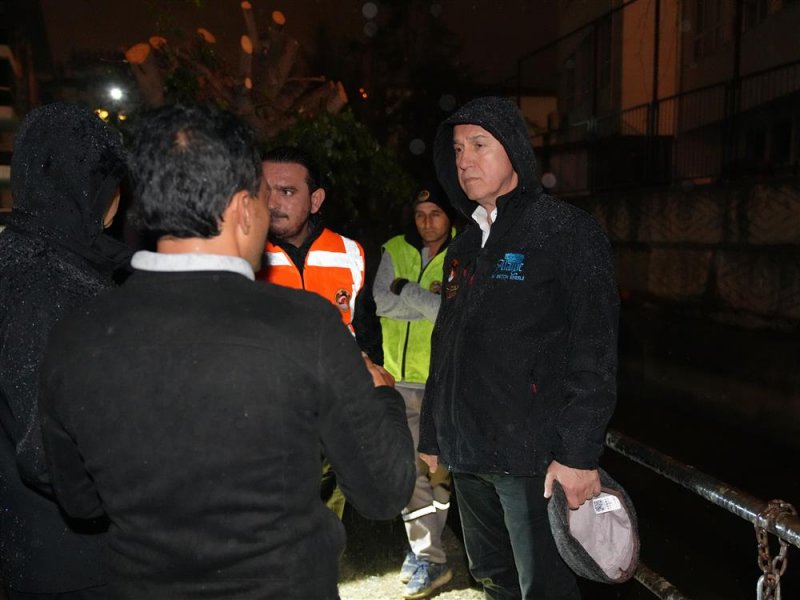 Başkan &ouml;z&ccedil;elik'ten hasar tespiti