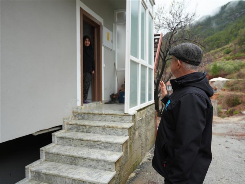 Başkan &ouml;z&ccedil;elik'ten hasar tespiti