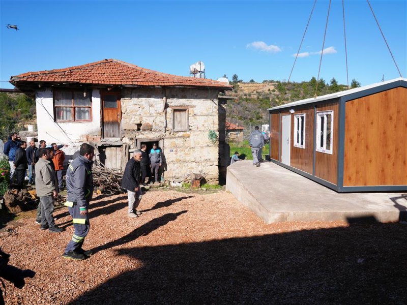 İhtiya&ccedil; sahibi vatandaşa konteyner ev desteği