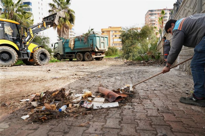 Mahmutlar&rsquo;da &ccedil;evre kirliliğine anında m&uuml;dahale