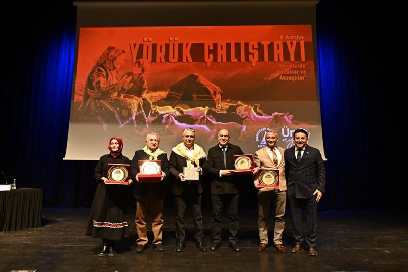 Y&ouml;r&uuml;k k&uuml;lt&uuml;r&uuml; antalya&rsquo;da buluştu