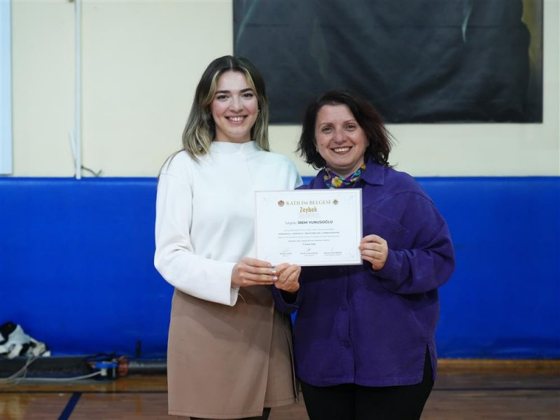 Zeybek kursları&rsquo;nda 4. d&ouml;nem tamamlandı