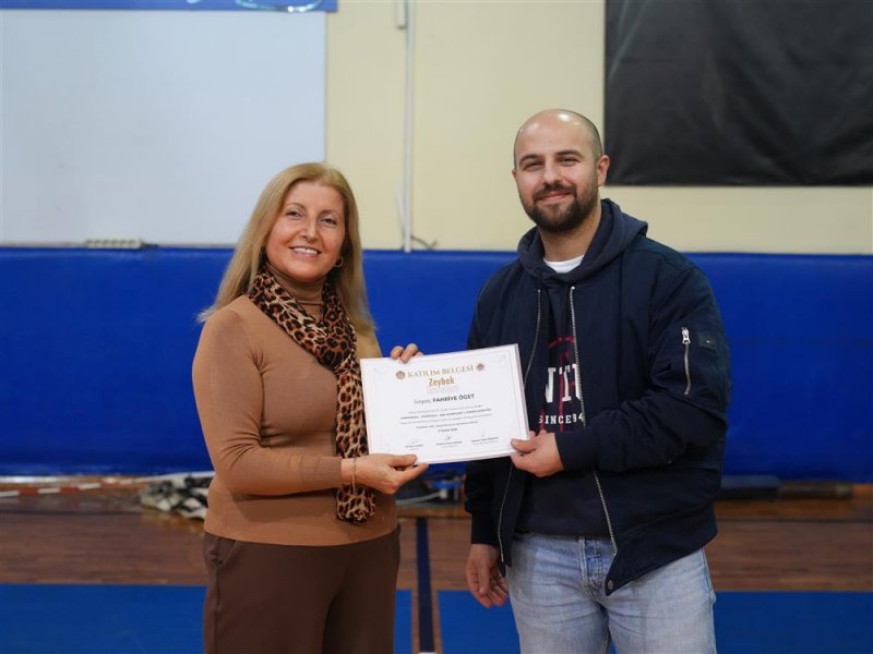 Zeybek kursları&rsquo;nda 4. d&ouml;nem tamamlandı