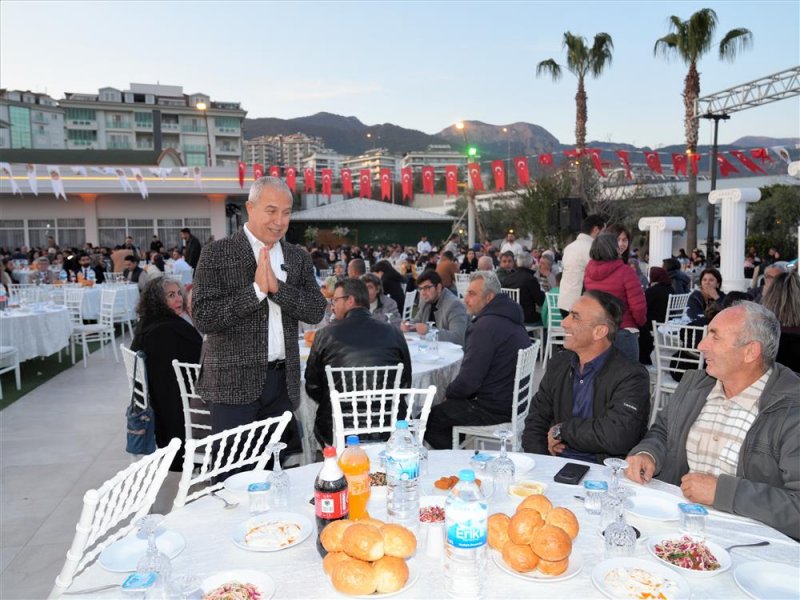 Alanya belediyesi ailesi iftar sofrasında buluştu