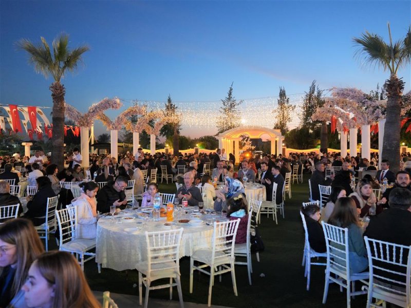 Alanya belediyesi ailesi iftar sofrasında buluştu