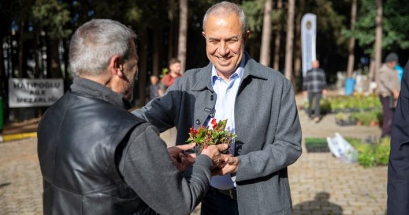 Alanya belediyesi’nden bayram öncesi 67 bin çiçek fidesini vatandaşlarla buluşturacak
